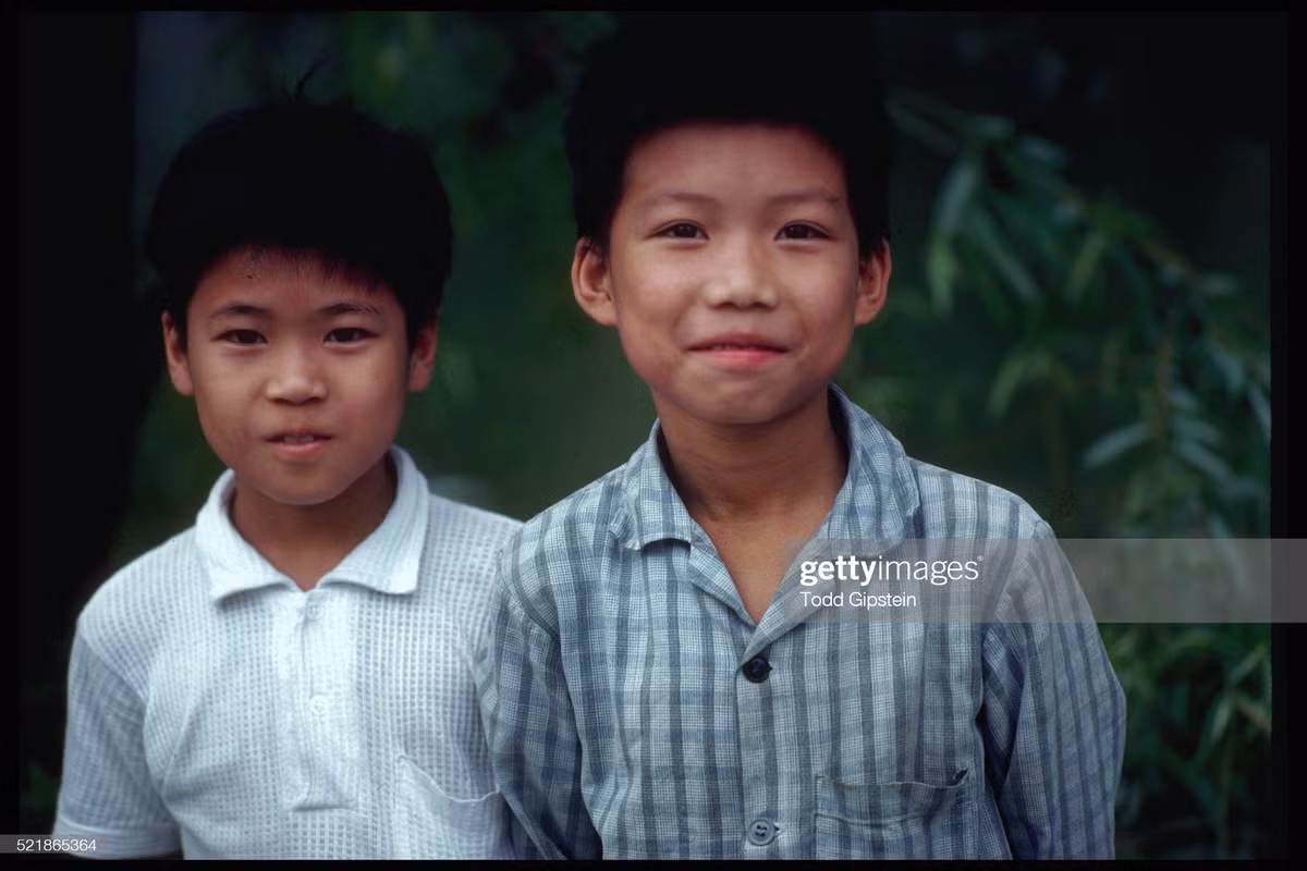 Hai cậu bé ở Quảng Châu.