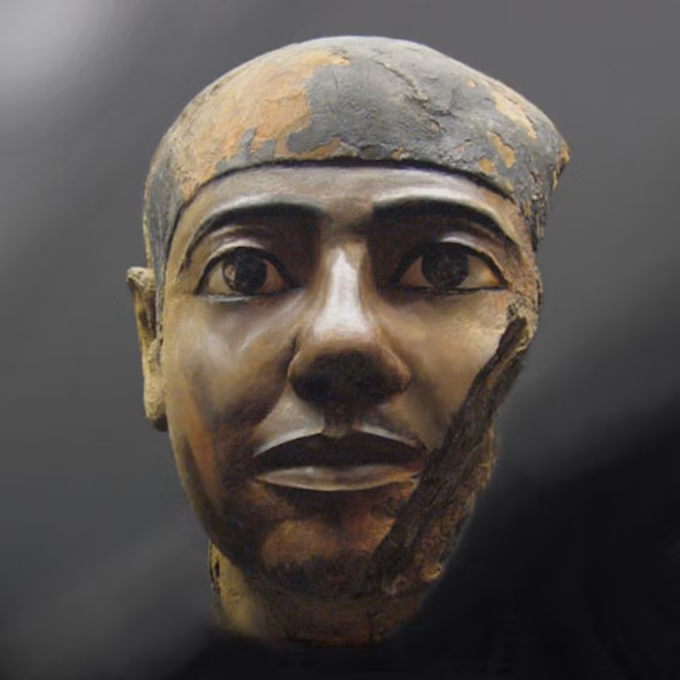 Vào thời kỳ Tân Vương quốc, Imhotep được tôn thờ như một vị thánh của các nhà thông giáo, đại diện cho trí tuệ và giáo dục. Trong Thời kỳ Hậu nguyên, Imhotep đã trở thành một vị thần địa phương ở Memphis.