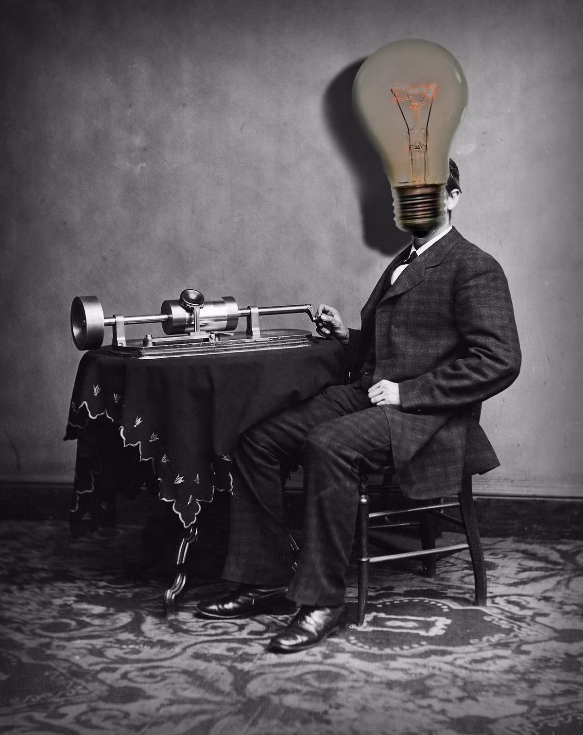Không giống như những chiếc máy ảnh trước đây, Kinetograph của Edison sử dụng phim celluloid, do George Eastman phát minh vào năm 1889.