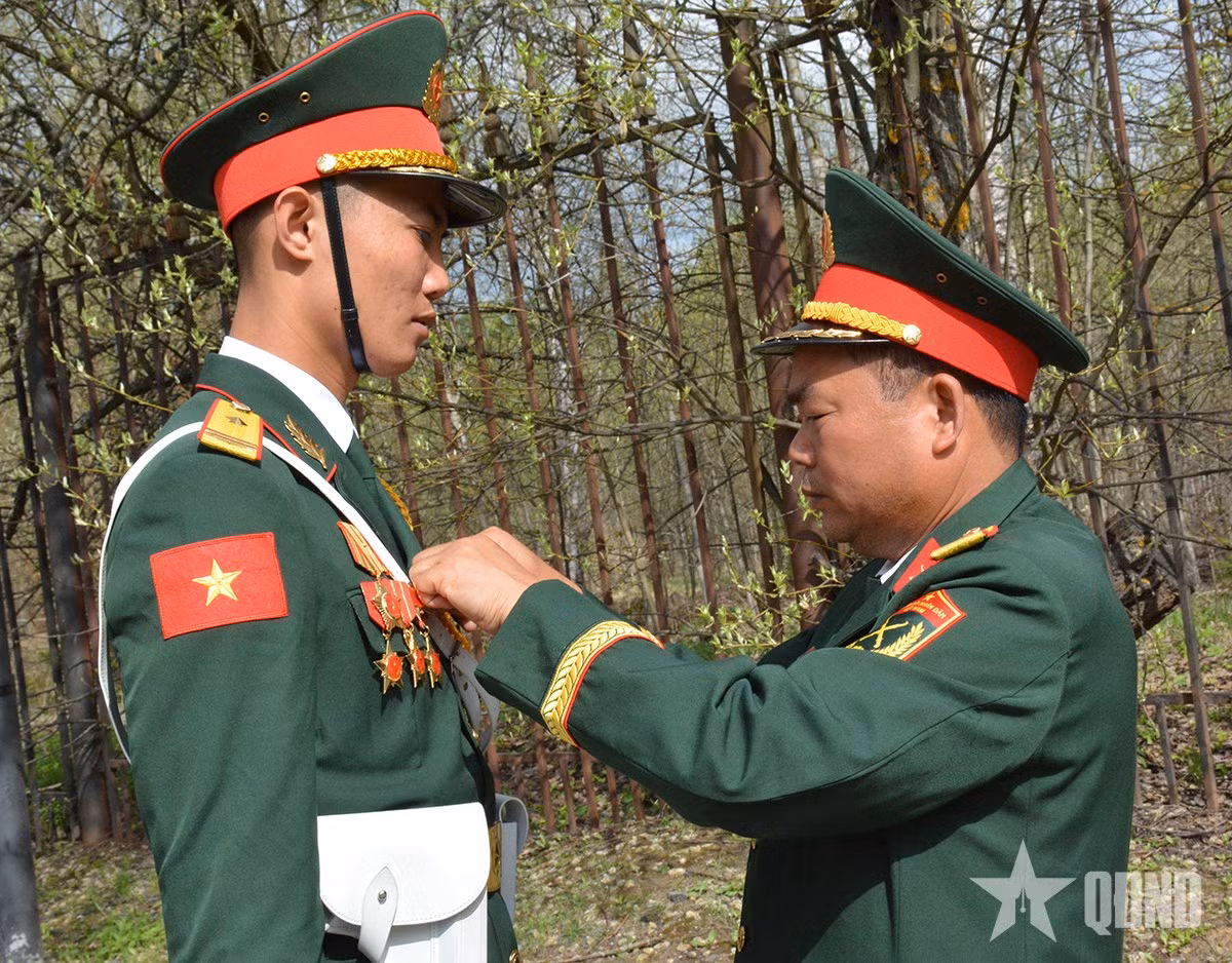 Doan Viet Nam tham gia duyet binh tren Quang truong Do tap luyen buoi dau tien-Hinh-8