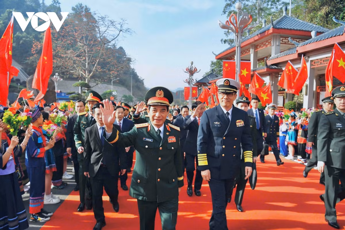 Tại Việt Nam, dự kiến các hoạt động chính diễn ra ngày 17/4 gồm: Lễ đón đoàn Trung Quốc; trồng cây hữu nghị; thăm Trường tiểu học Đồng Đăng, dự lễ cắt băng khánh thành tòa nhà đa năng; thăm Đồn Biên phòng Cửa khẩu quốc tế Hữu Nghị; tham quan công viên Logistics của Tập đoàn Công nghiệp - Viễn thông Quân đội; hội đàm, chứng kiến ký kết văn bản hợp tác.
