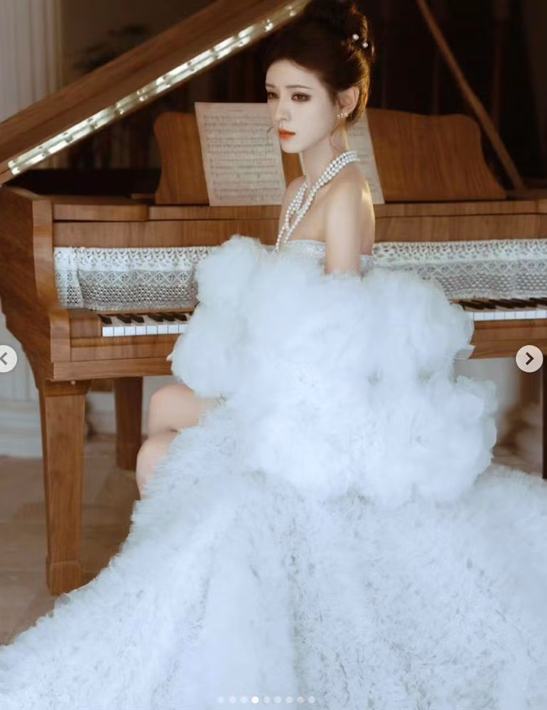 Vẻ đẹp như búp bê của tình cũ 'thiếu gia giàu nhất Trung Quốc' - Hình 5 Ve dep nhu bup be cua tinh cu 'thieu gia giau nhat Trung Quoc'-Hinh-5