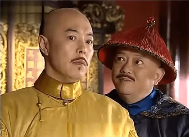 Chỗ dựa” thực sự của Hòa Thân là ai? - Hình 2 Cho dua” thuc su cua Hoa Than la ai?-Hinh-2