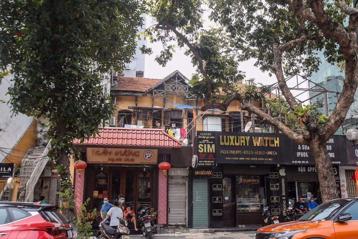 Canh chat choi, am thap trong nhung biet thu tren 'dat vang' Ha Noi