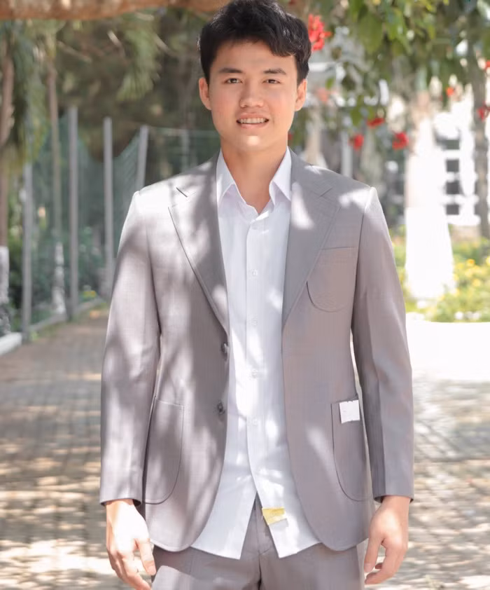 'Chủ tịch' Văn Toàn, Tuấn Anh và dàn sao HAGL diện vest cực ngầu - Hình 5 'Chu tich' Van Toan, Tuan Anh va dan sao HAGL dien vest cuc ngau-Hinh-5