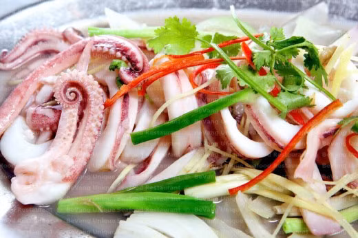 Tha thu nay vao hap muc, mon an het sach mui tanh