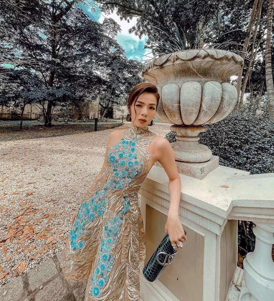 Kiểu chỉnh sửa ảnh vụng về làm cho phần nách ca sĩ Lệ Quyên trông hơi bất bình thường.