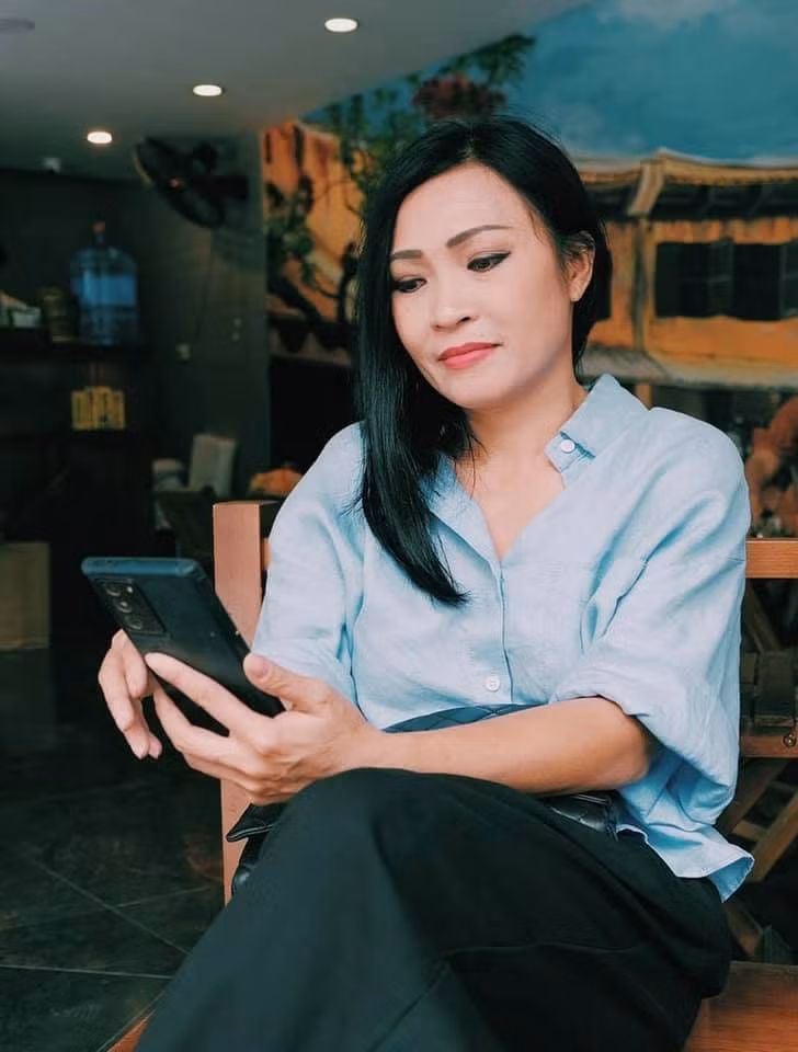 Sao việt hôm nay 28/5: Phương Thanh tự răn mình: "Hãy tập hiểu đúng vị trí của mình, đừng tham gia vào những việc quá sức, không những không giải quyết được mà còn phá thêm". 