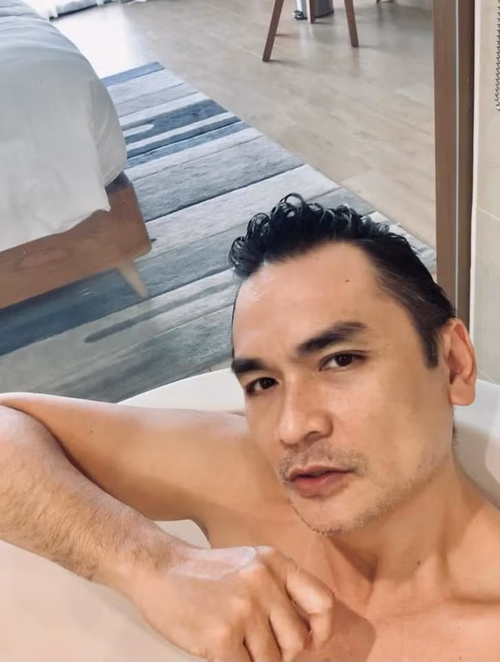 Đức Hải cảm thấy mùa hè năm nay quá nóng.