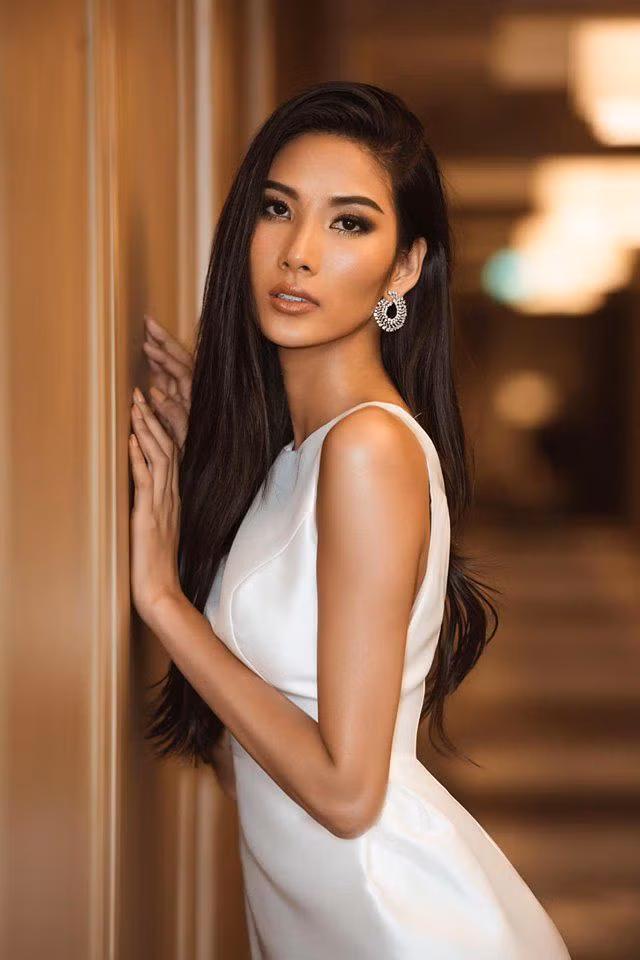 Hoang Thuy bi reo ten trong drama “A hau hong hach“-Hinh-2