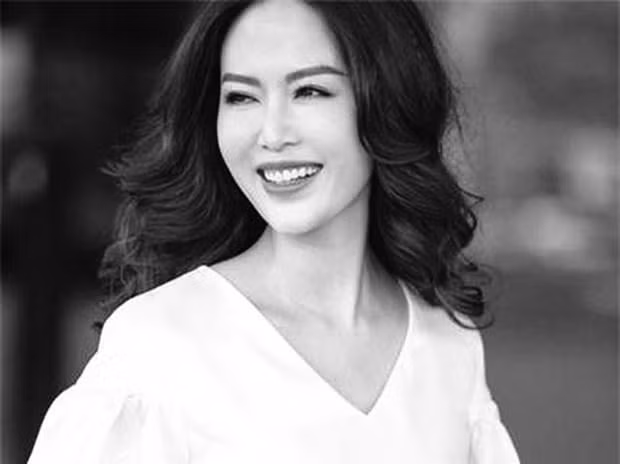 GS Ngo Bao Chau gui loi xin loi muon mang toi Hoa hau Thu Thuy