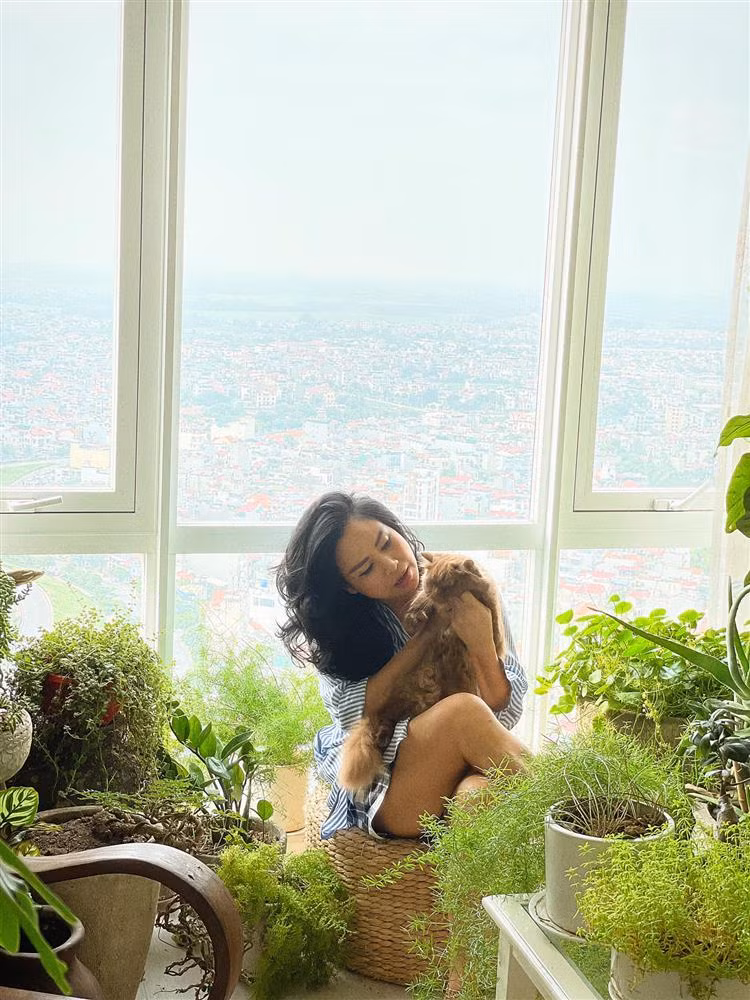 Thoạt nhìn qua hình ảnh này, chẳng ai nghĩ nữ diva đã bước vào tuổi 52.