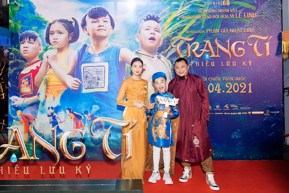  Ngô Thanh Vân, đạo diễn Phan Gia Nhật Linh và bé Hữu Khang trong vai Trạng Tí.