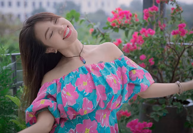 Ở tuổi 36, hot girl một thời có cuộc sống kín tiếng và ít hoạt động showbiz.