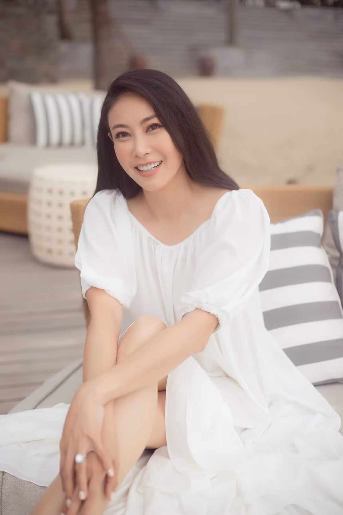 Hà Kiều Anh mừng tuổi mới.