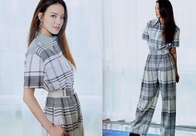 Thư Kỳ nhận nhiều lời khen mỗi lần xuất hiện trên mạng xã hội hay tham dự các sự kiện. Nhiều khán giả nhận định vẻ ngoài hiện tại của cô so với thủa mới vào nghề không nhiều sự khác biệt.