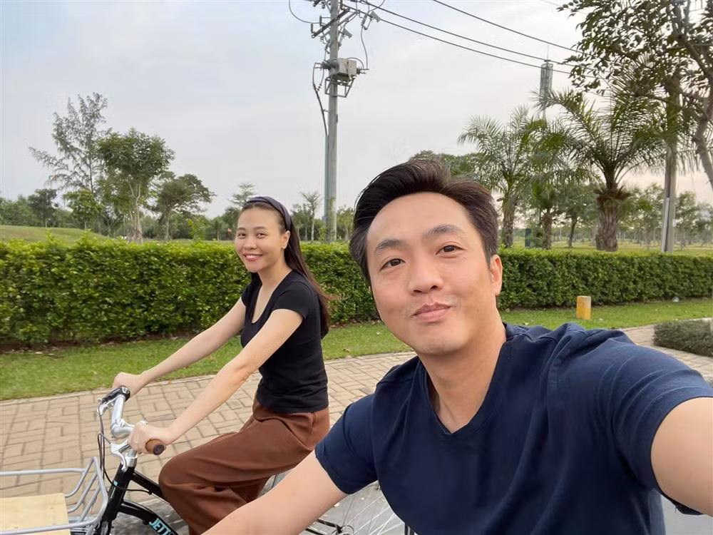 Đàm Thu Trang thực tế không đến mức đen đúa, phờ phạc tới vậy.