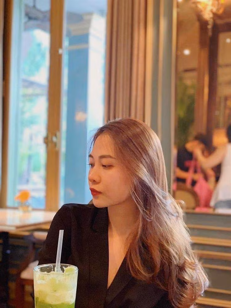 Loạt ảnh tự đăng gần đây của Hoa khôi xứ Lạng 2010.