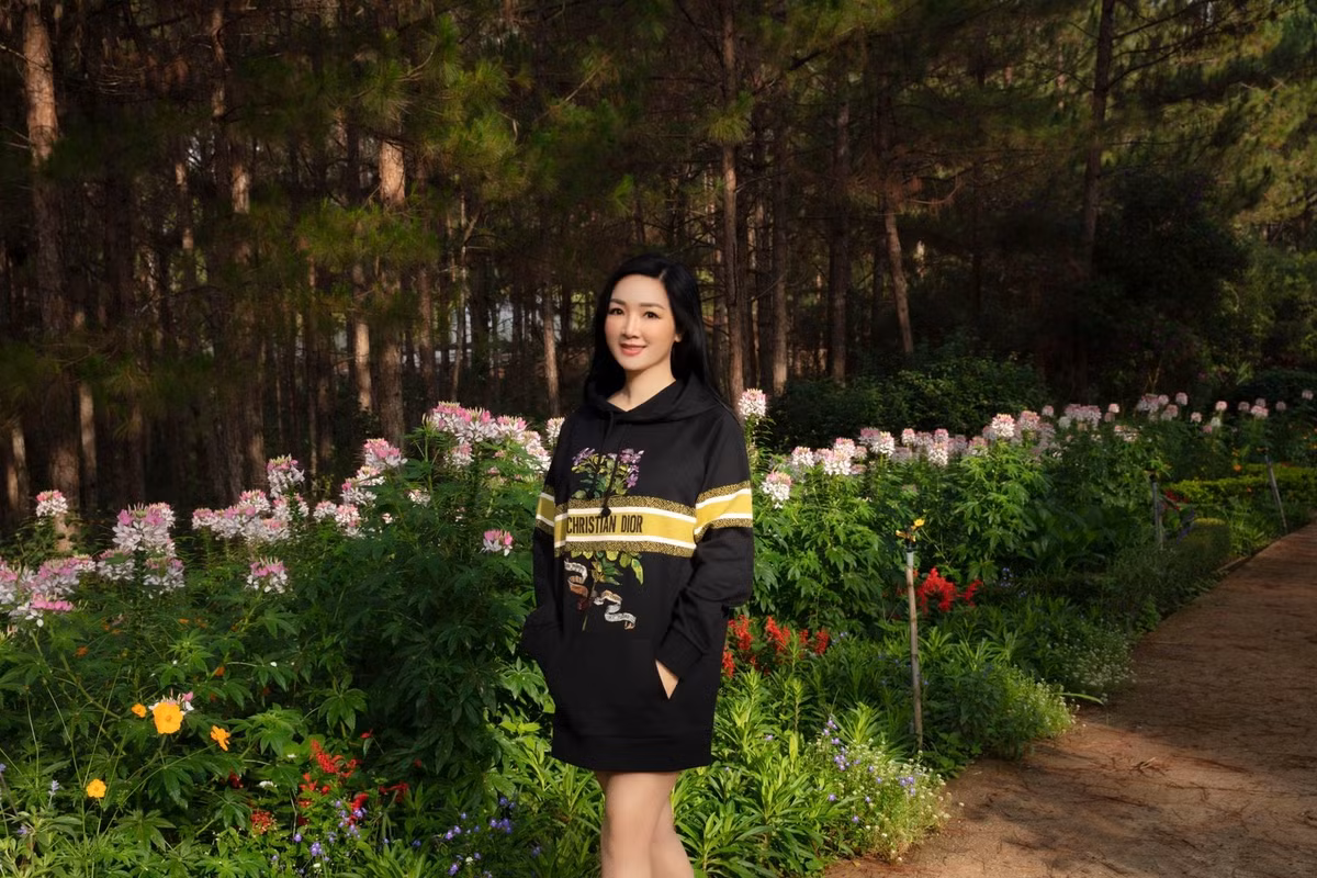  Giáng My tìm về giữa thiên nhiên.