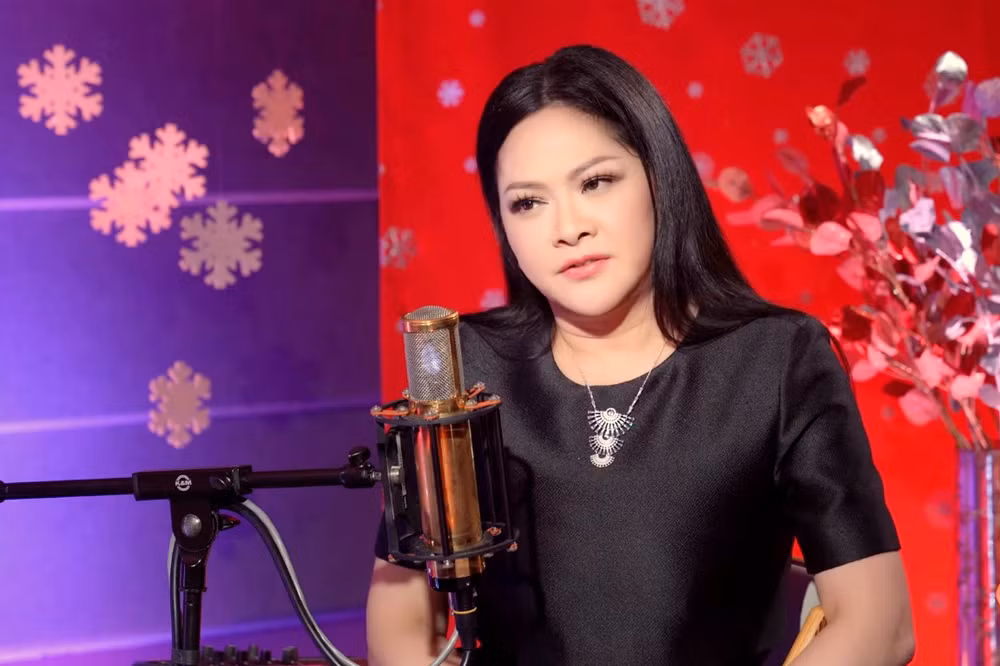 Ca si Nhu Quynh bi khoi u trong nao
