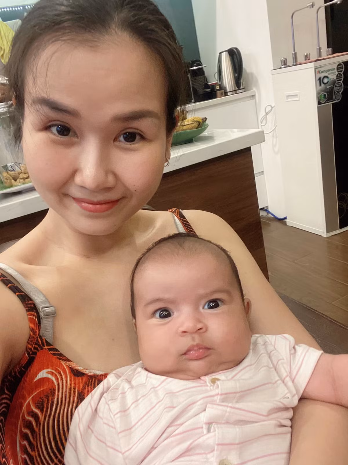 Biểu cảm đáng yêu của con trai Võ Hạ Trâm.