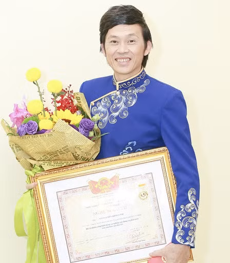 Bo Van hoa: Khong du co so tuoc danh hieu NSUT cua Hoai Linh