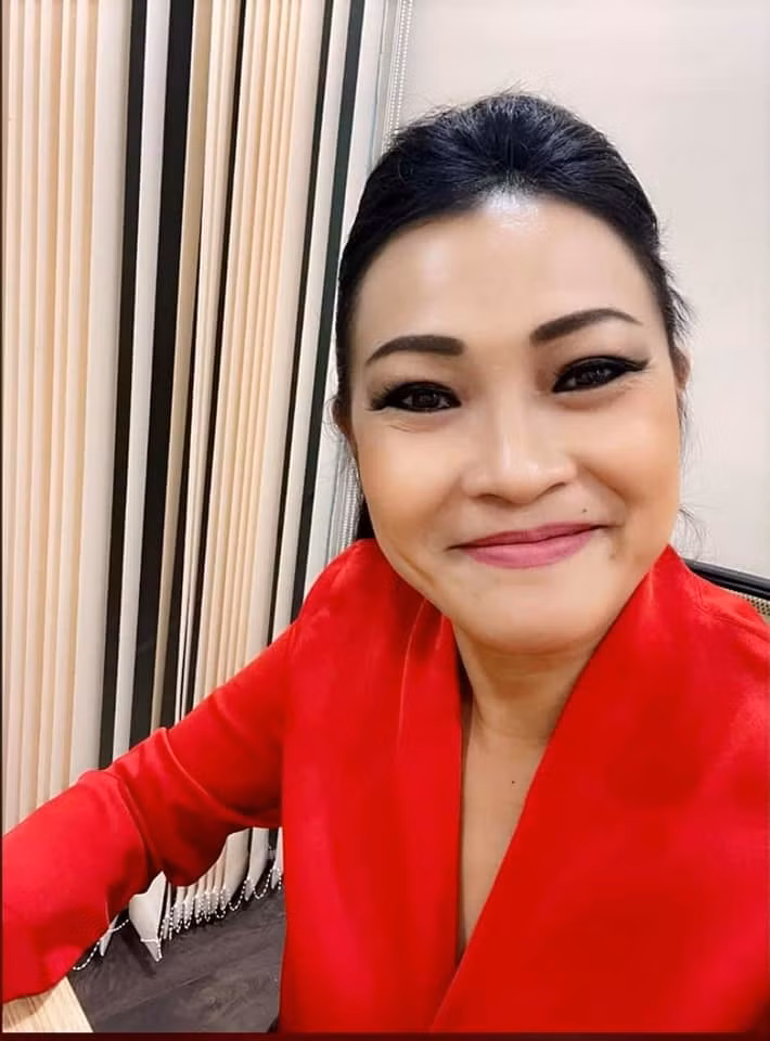 Sao Việt Phương Thanh sửa soạn ghi hình sau nhiều tháng đi tình nguyện.