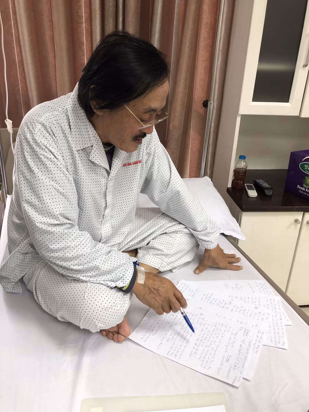 Nghệ sĩ Giang còi xác nhận ung thư họng, đã di căn - Hình 3 Nghe si Giang coi xac nhan ung thu hong, da di can-Hinh-3