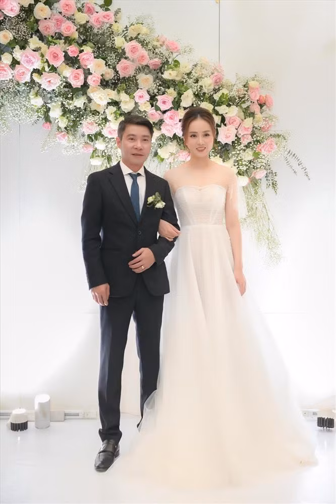 Vo moi cuoi cua Cong Ly bi chong 