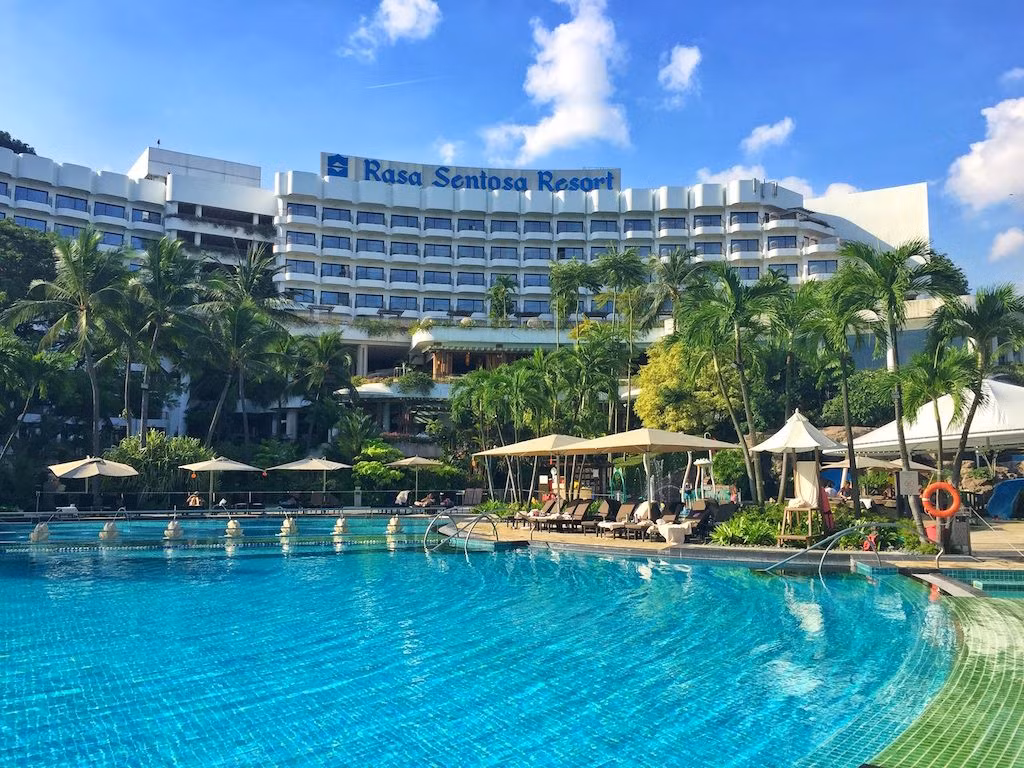  14. Ảnh hưởng đến du lịch. Nhiều địa điểm trên thế giới, đặc biệt là ở châu Á, tự xưng là "Shangri-La" để thu hút du khách, tạo nên các khu nghỉ dưỡng xa hoa mang tên này. Ảnh: Pinterest.