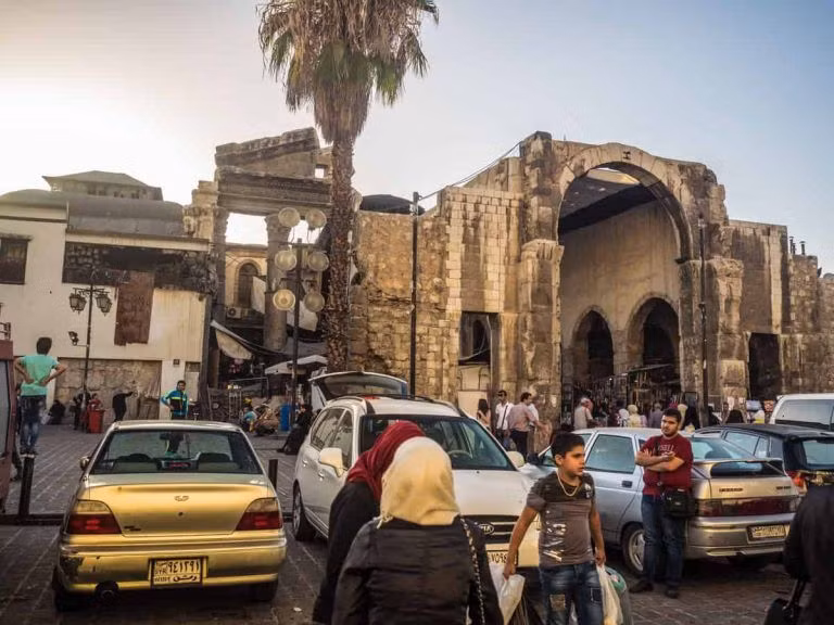  15. Sự đa dạng văn hóa và sắc tộc. Lịch sử Syria là sự giao thoa của nhiều nền văn hóa: Ả Rập, Assyria, Hy Lạp, La Mã, Byzantine, và Ottoman, khiến nơi đây trở thành một trong những khu vực giàu bản sắc nhất trên thế giới. Ảnh: Pinterest.