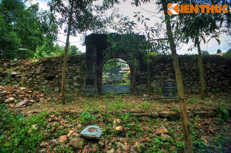 Lăng mộ của chúa Nguyễn Phúc Lan (tức Thần Tôn Hiếu Chiêu Hoàn Đế, 1601-1648), vị chúa Nguyễn thứ 3 được gọi là lăng Trường Diên, tọa lạc núi An Bằng, phủ Thừa Thiên, nay thuộc thôn Kim Ngọc, xã Hương Thọ, thị xã Hương Trà, tỉnh Thừa Thiên - Huế.