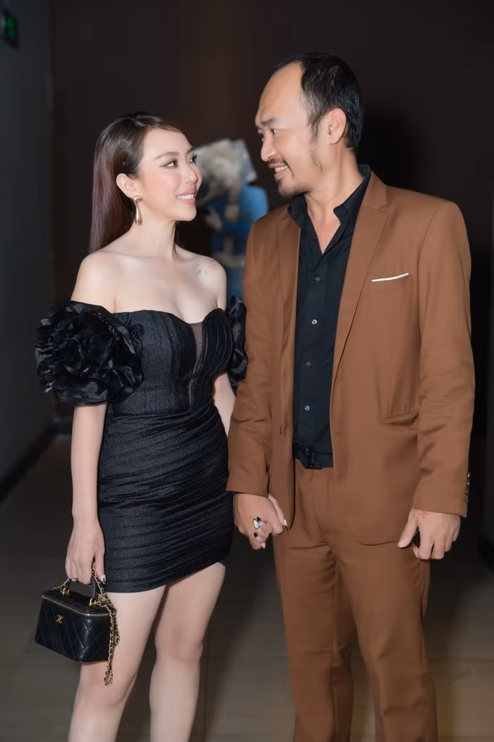 Tien Luat nam tay Thu Trang khong roi o su kien-Hinh-5