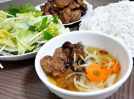 Trang Asian Inspiration, Hà Nội là một trong 5 "thiên đường" ẩm thực đường phố hấp dẫn nhất châu Á.