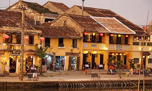 Trang mạng du lịch Touropia bình chọn Hội An đứng ở vị trí thứ 4 trong top 10 thành phố kênh đào nổi tiếng thế giới.