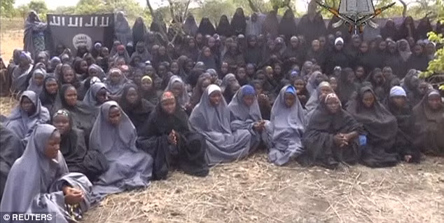 3. Đêm ngày 14/4/2014, một nhóm Hồi giáo Boko Haram đã cải trang thành nhân viên trường học và bắt cóc khoảng 276 nữ sinh trong độ tuổi 16-18 của một trường Trung học Cơ sở tại thị trấn Chibok, Nigeria.