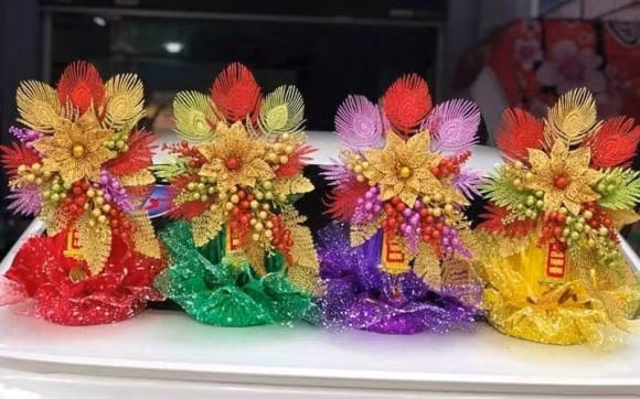 Cách bài trí oản tài lộc trên bàn thờ Thần Tài để hút lộc Cach bai tri oan tai loc tren ban tho Than Tai de hut loc