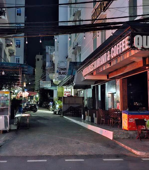 Tau va vao duong day dien 35KV, toan dao Cat Ba mat dien