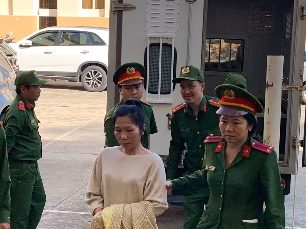 Ngày 15/5/2020, TAND tỉnh Lâm Đồng đã tuyên phạt nữ hung thủ Nghiêm Thị Nhi án tù chung thân, đồng thời buộc bị cáo bồi thường thiệt hại cho gia đình nạn nhân số tiền 644 triệu đồng.