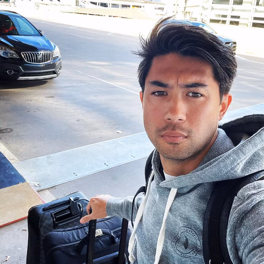 Tien ve Viet kieu Lee Nguyen bay ve Viet Nam