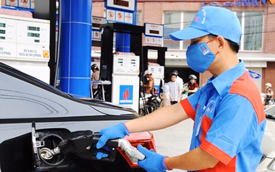 Gia xang vao dot tang manh dau tien nam 2021