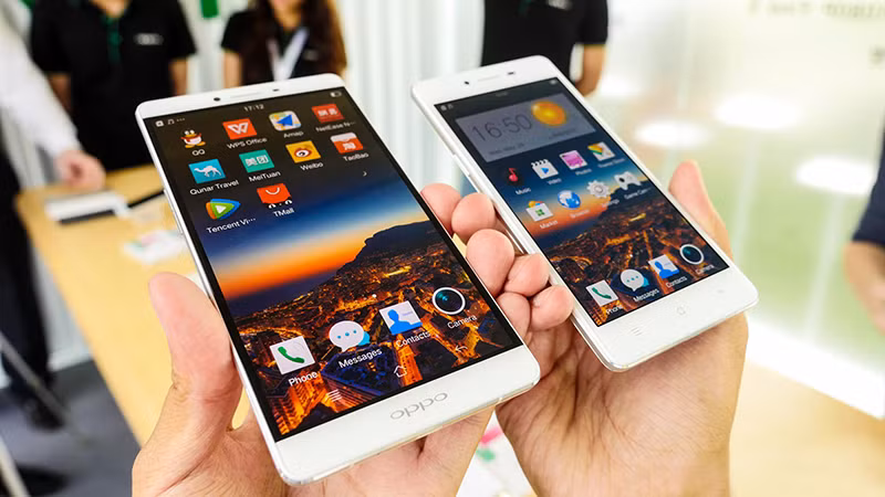 Mặt kính của Oppo R7 Plus được bảo vệ bằng kính cường lực Gorilla Glass 4 cho phép bảo vệ trước tác động từ bên ngoài, chống trầy xước, chống bấm bẩn và vân tay rất tốt. 