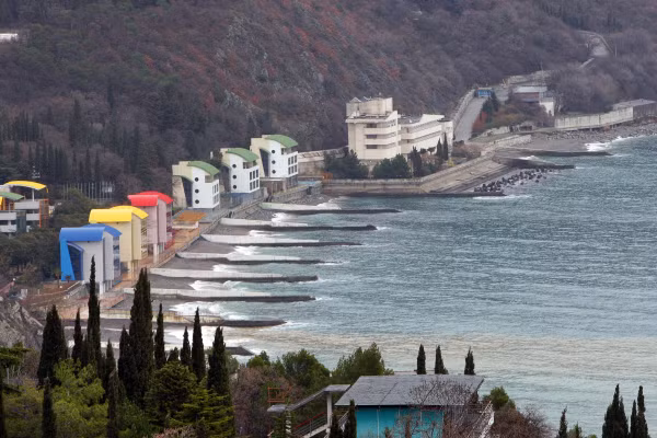 Trung tâm trẻ em quốc tế Artek ở bờ biển phía nam của bán đảo Crimea gần làng Gurzuf.