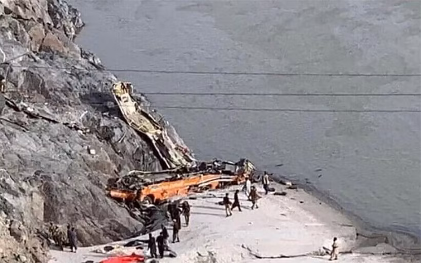Pakistan: Xe buyt lao xuong khe nui, nhieu nguoi thiet mang