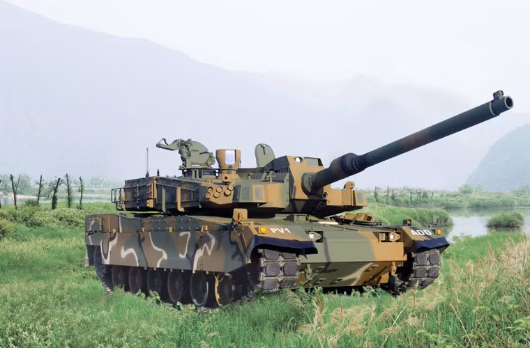 K2 Black Panther được tích hợp công nghệ hiện đại bậc nhất thế giới biến nó trở thành một trong những loại xe tăng hiện đại hàng đầu thế giới hiện nay. Nhưng vì ứng dụng quá nhiều công nghệ tối tân nên K2 cũng ngốn khoản chi phí không nhỏ “giúp” nó trở thành xe tăng đắt thứ 3 thế giới sau loại Type 10 của Nhật và AMX-56 Leclerc của Pháp.