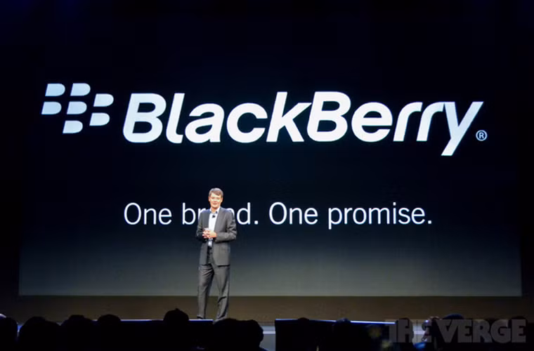 BlackBerry chỉ “sống” được 18 tháng. Nhà phân tích Piere Ferragu thuộc công ty nghiên cứu Bernstein cho biết BlackBerry sẽ chỉ còn 18 tháng trước khi công ty hoàn toàn hết tiền.