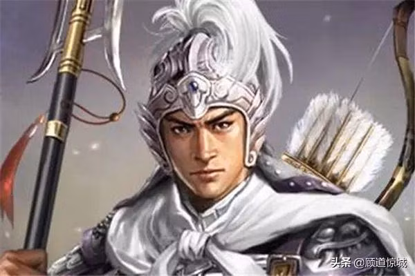 Sử cũ miêu tả Trần Khánh Chi này là người cung kính cẩn thận, đời sống tiết kiệm, giản dị. Ông thường mặc áo bào màu trắng nên được người đời gọi là "Bạch bào tướng quân".