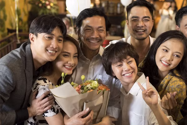 “Ve nha di con” thang lon o giai Canh dieu vang