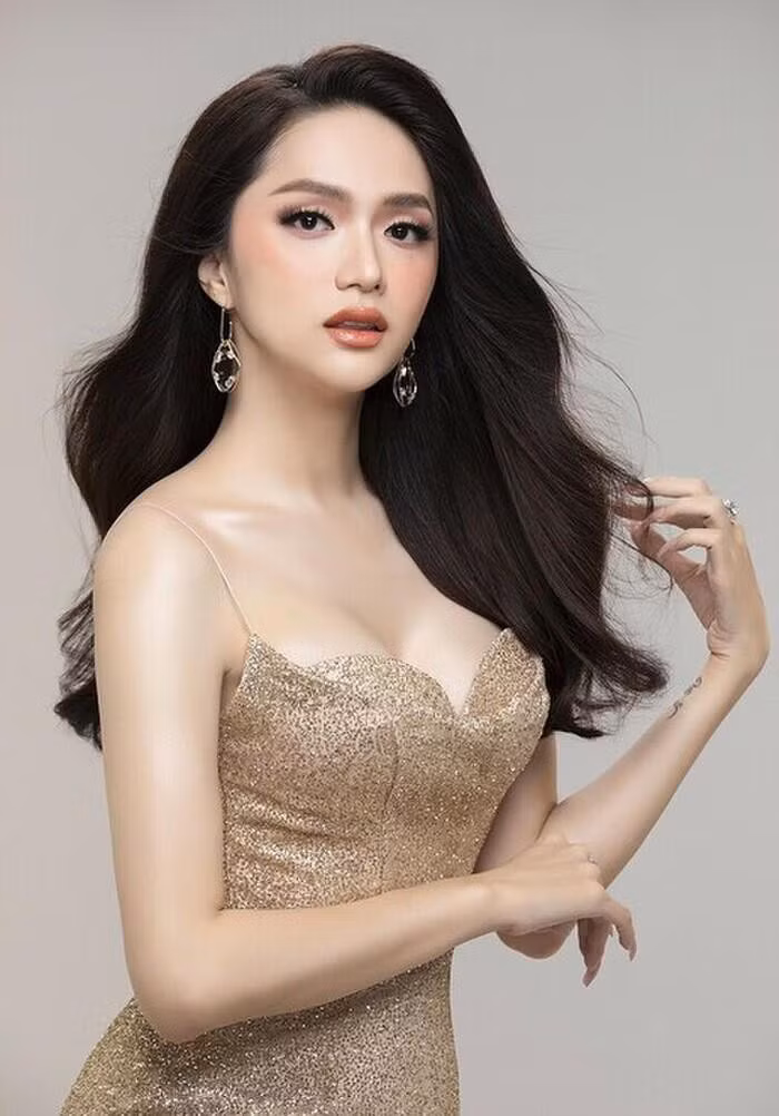 Nhung nghe si Viet tung xin loi khan gia vi “va mieng”