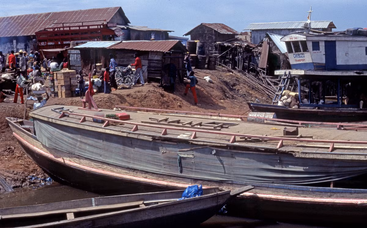Cảng sông Onitsha.